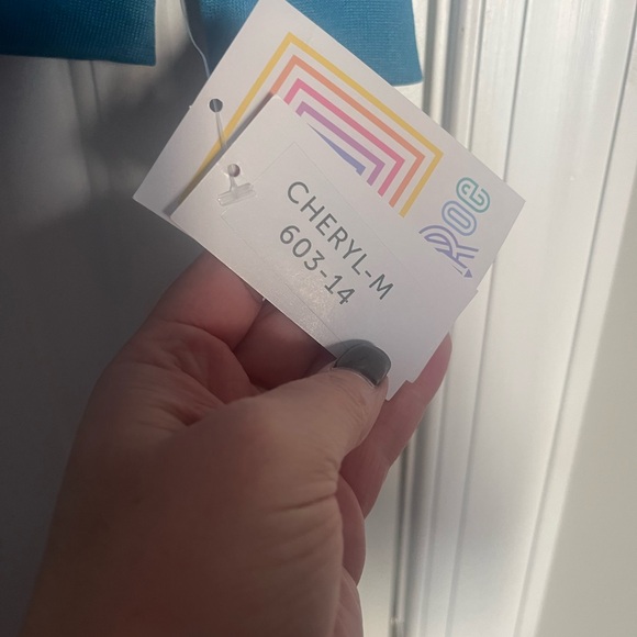 Floral Cheryl - Picture 2 of 2